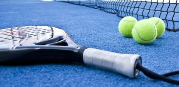 Photographie d'une raquette de Padel